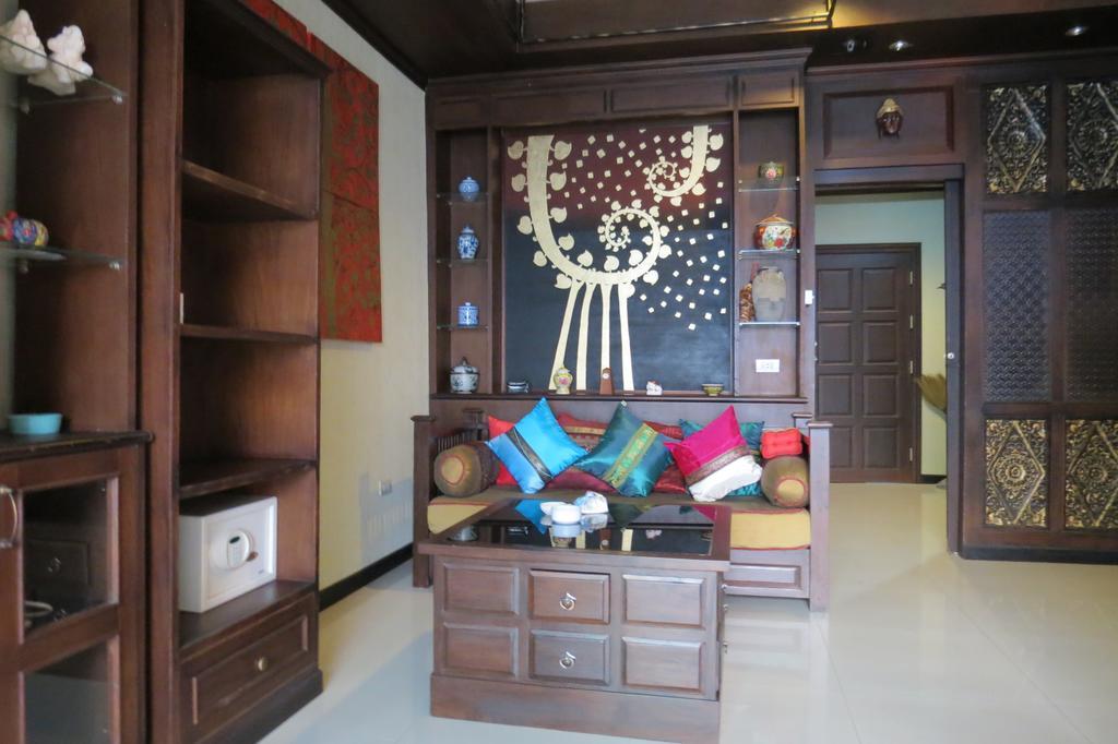 View Talay 6 Suite Apartments Pattaya Room photo