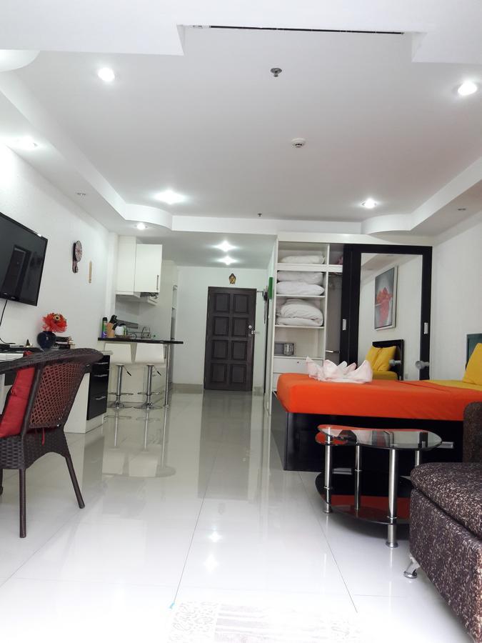 View Talay 6 Suite Apartments Pattaya Exterior photo